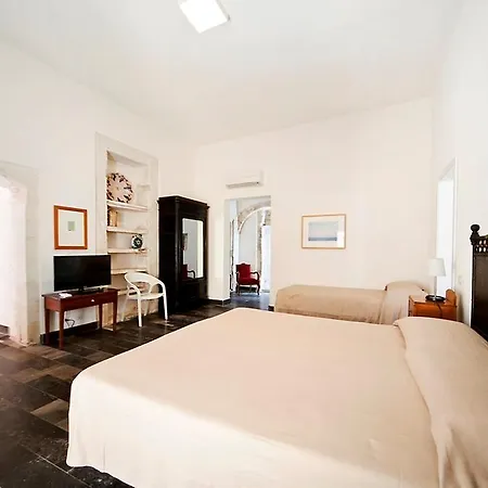 Dell'orologio Guest house