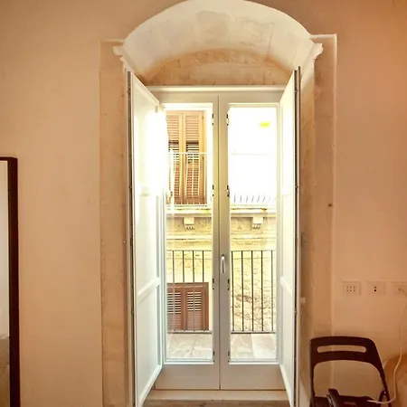 Guest house Dell'orologio 2*