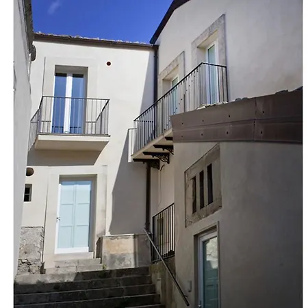 Dell'orologio Guest house Ragusa