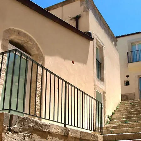 Dell'orologio Guest house 2*