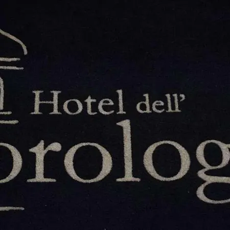 Dell'orologio Guest house 2*