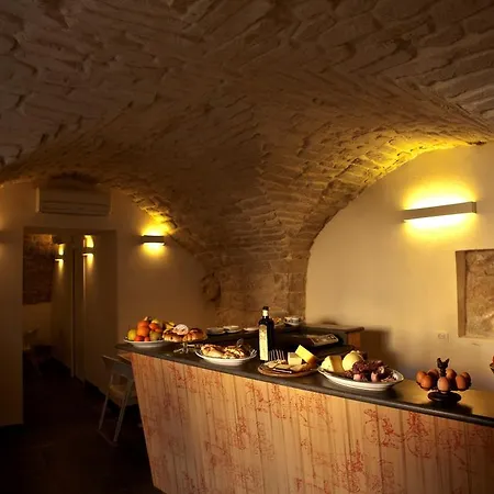 Guest house Dell'orologio 2*