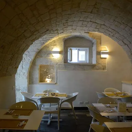 Dell'orologio 拉古萨