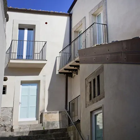 招待所 Dell'orologio 拉古萨